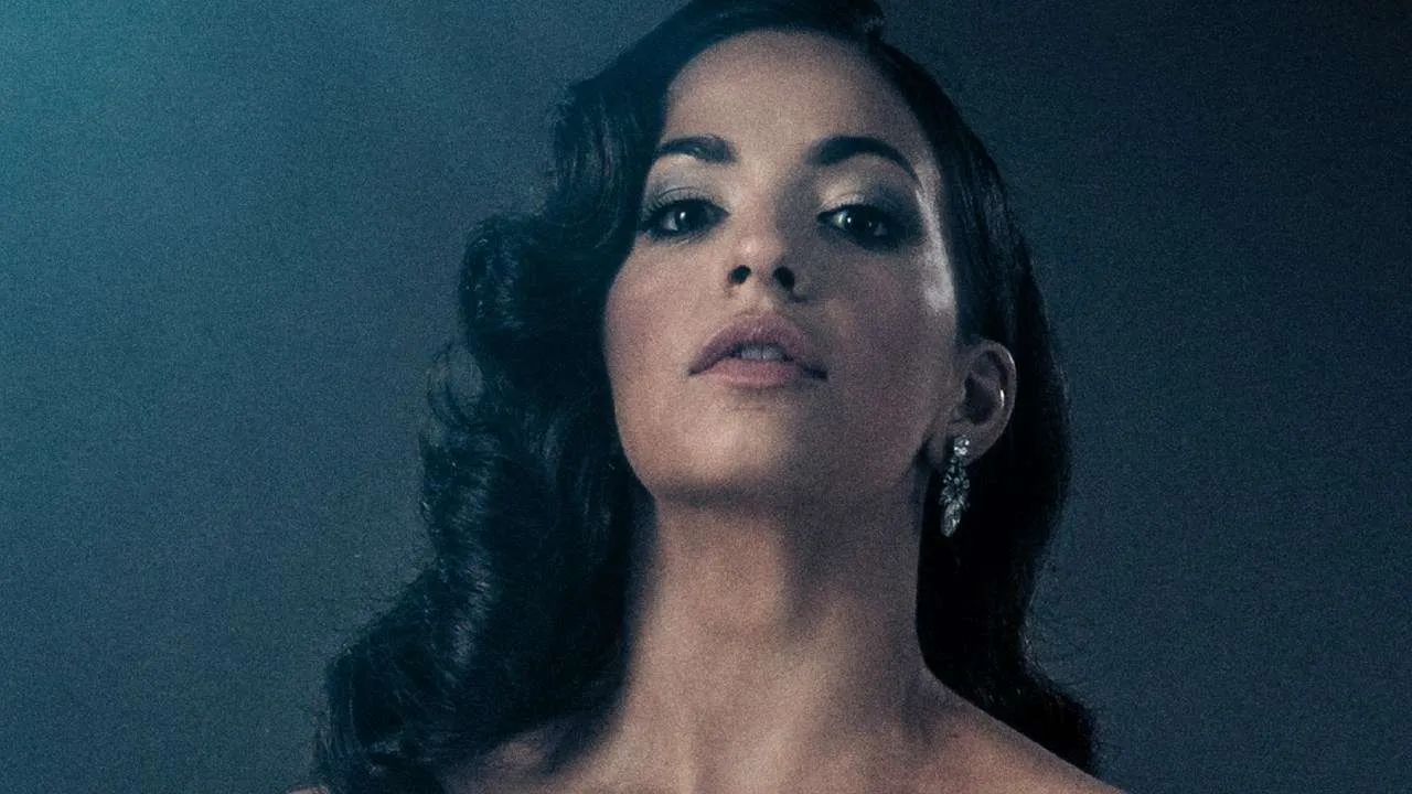 Ana Villafañe as Ava Gardner (Photo by Alexis Chabala)