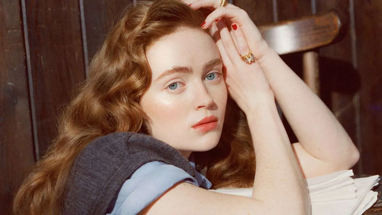 Número de marzo de 2026 de British Vogue - Romeo y Julieta - Sadie Sink. Foto Polly Brown