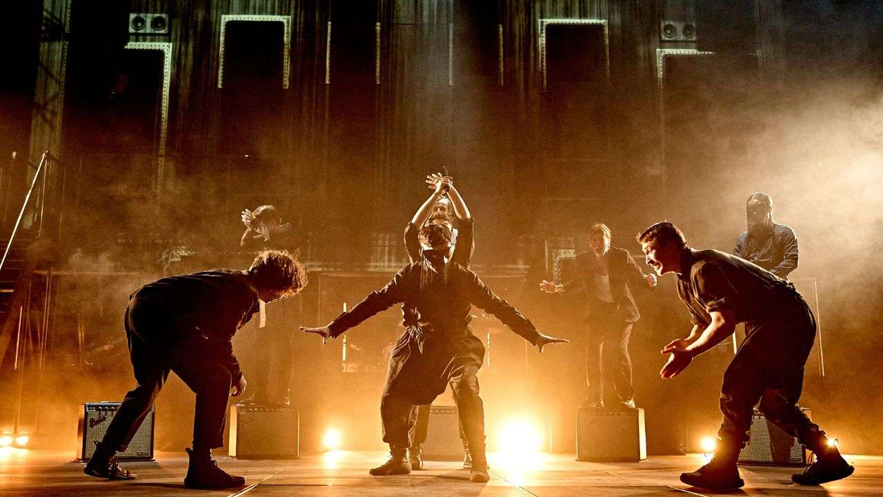 Hamlet Hail to the Thief in production