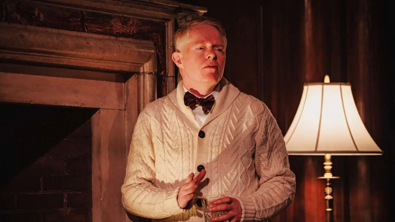 Tru starring Jesse Tyler Ferguson. Photos by Marc J. Franklin