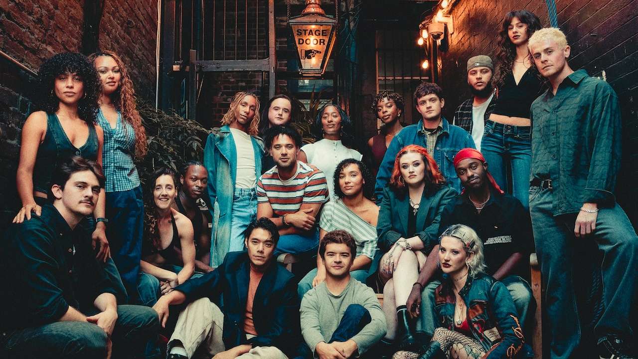 RENT. Full Company. Photo Oliver Rosser