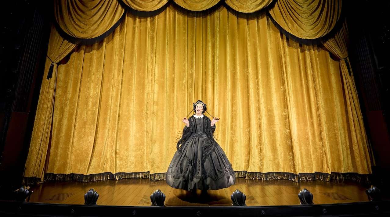 OH, MARY! Jinkx Monsoon (Mary Todd Lincoln). Photo by Manuel Harlan