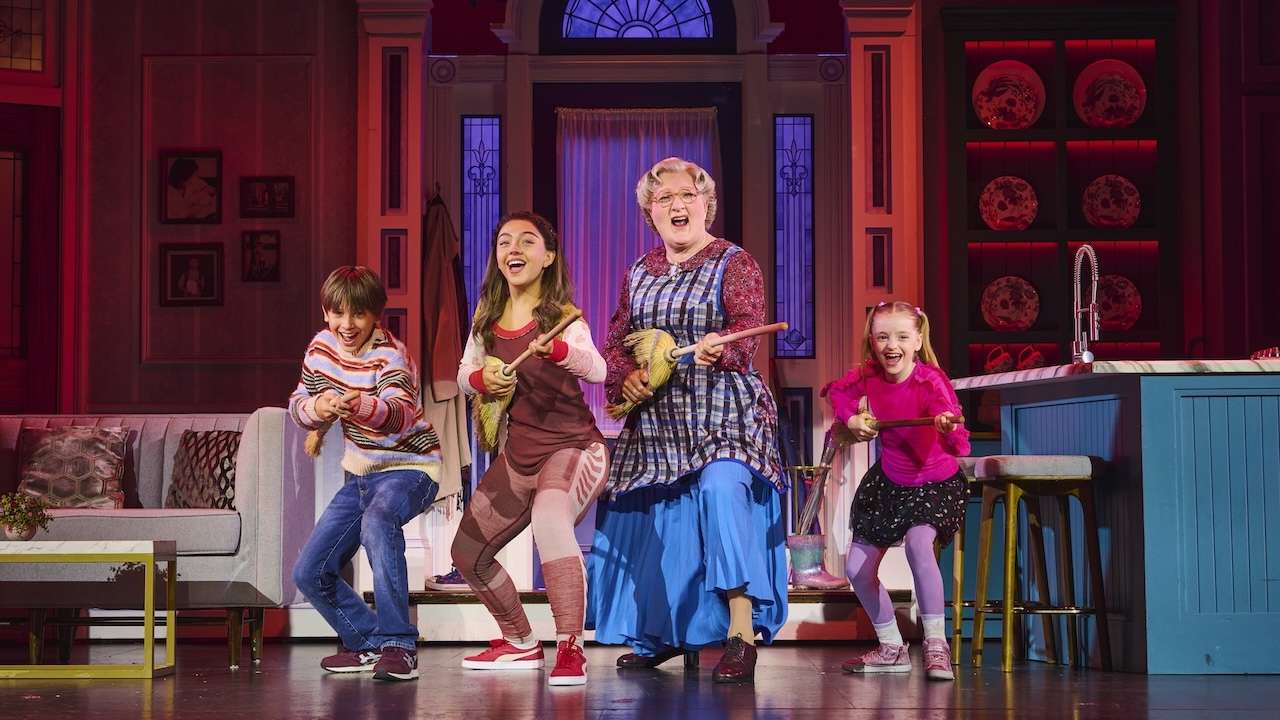 Dexter Pulling, Aaliya Mai, Gabriel Vick and Harly-Rose Gill in Mrs. Doubtfire. Photo by Matt Crockett