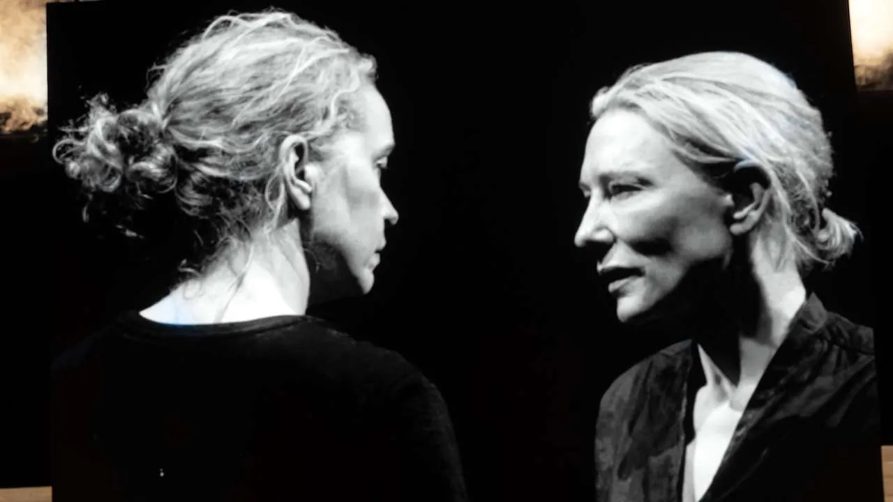 Cate Blanchett (Alma) and Nina Hoss (Elisabeth) in Electra Persona at the National Theatre. Photo by Monika Rittershaus